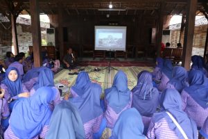 Read more about the article Kunjungan SMK 1 Mertoyudan ke Balai Konservasi Borobudur