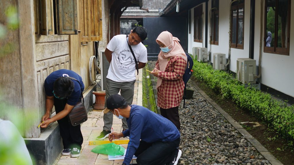 Praktek Pengukuran dan Penggambaran Pendopo Balai Konservasi Borobudur