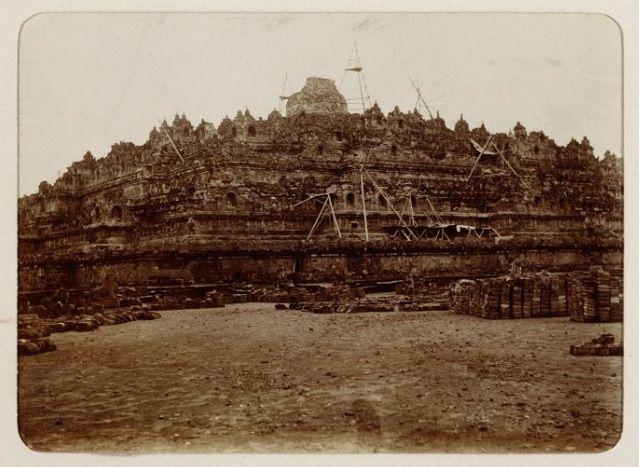 25 April 1907, Borobudur Mulai Direkonstruksi
