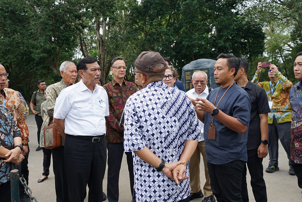 Menko Marves Kunjungi Candi Borobudur