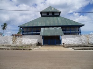 Masjid Agung Keraton Buton yang berada di dalam Benteng Keraton Buto