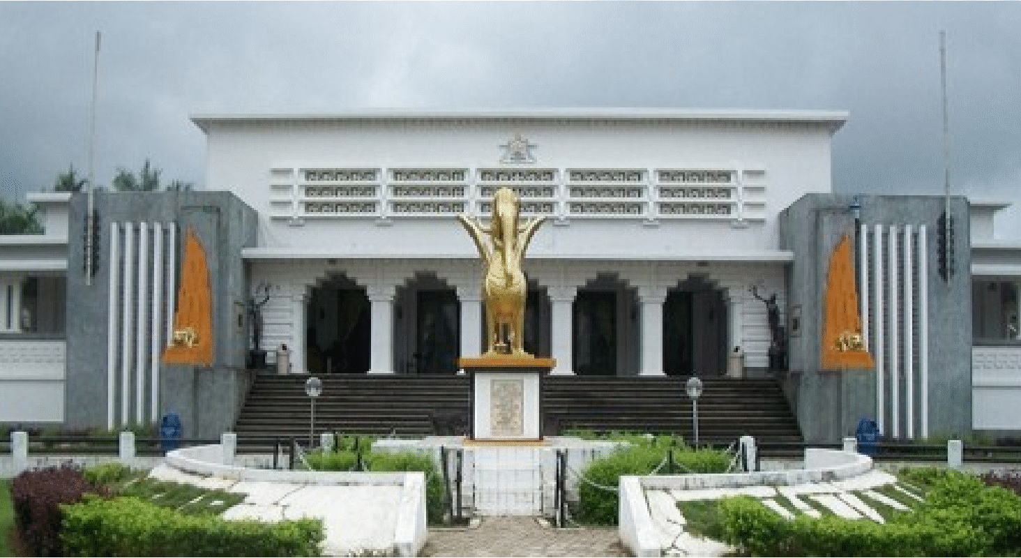 Bekas Istana Kutai Kartanegara yang sekarang difungsikan sebagai Museum