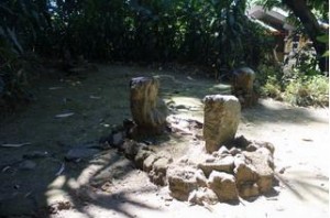 Batu tegak di Situs Buyut Salam