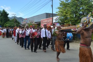 Peserta padera pagelaran budaya etnis, 5 Februari 2014