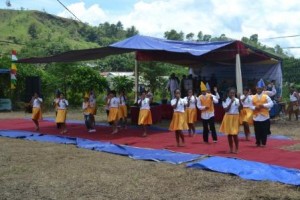 Tari pergaulan yang dimainkan oleh pemuda/I ikatan keluarga Mahengke Nusa