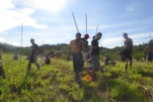 beristirahat sejenak sebelum melanjutkan perburuan di lokasi berikutnya.