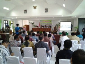 Rapat Koodinasi Persiapan dan pelaksanaan FDS Ke-VII yang di pimpin oleh Menko Kesra HR. Agung Laksono