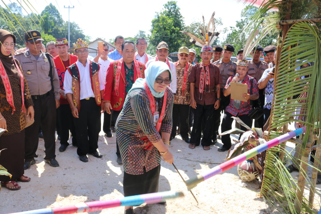 Mengenal Suku Dayak Kalis Dan Hukum Adatnya Balai Pelestarian Nilai