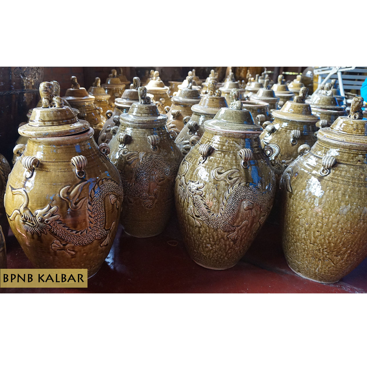 Pembuatan Keramik Di Singkawang Berada Di Wilayah Sakkok Telah Dilakukan Secara Turun Temurun