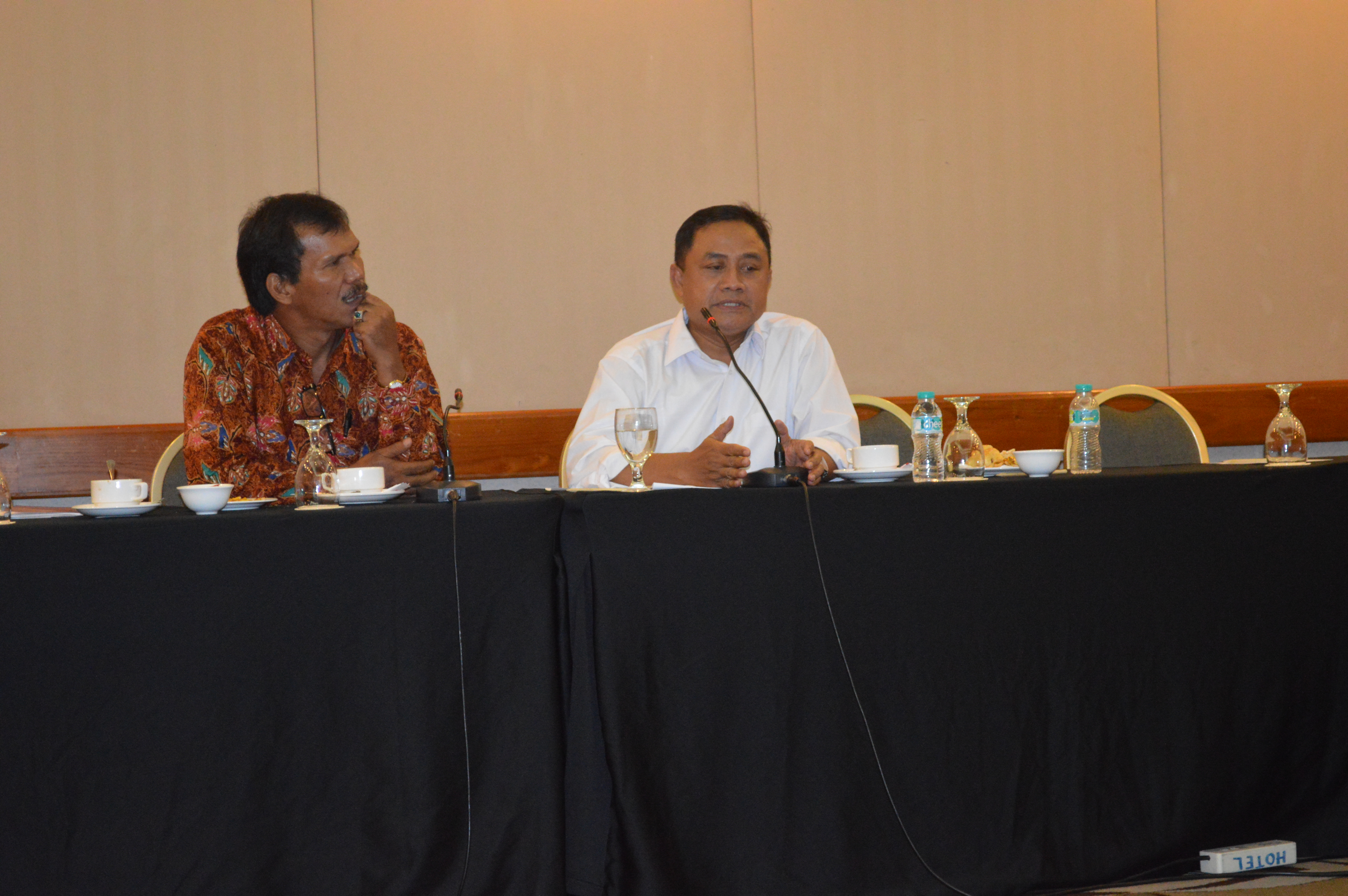 Kasi Dokumentasi, Waluyo Agus Priyanto (foto sebelah kanan)