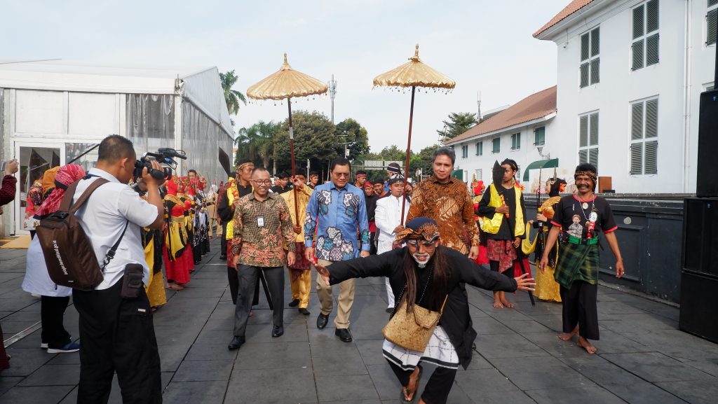 Atraksi Silat Museum Prabu Siliwangi Mengiringi Kedatangan Tamu Kehormatan (8/10).