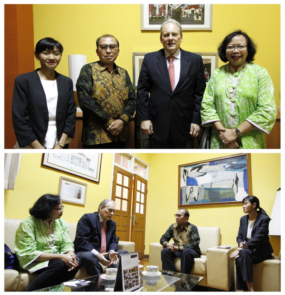 Suasana pertemuan Kepala Galeri Nasional Indonesia dengan Duta Besar Uruguay didampingi perwakilan dari Kementerian Luar Negeri Republik Indonesia
