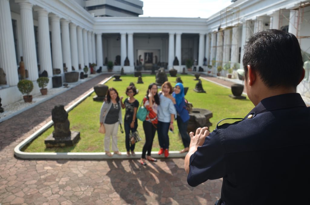Pengunjung Museum Nasional Indonesia