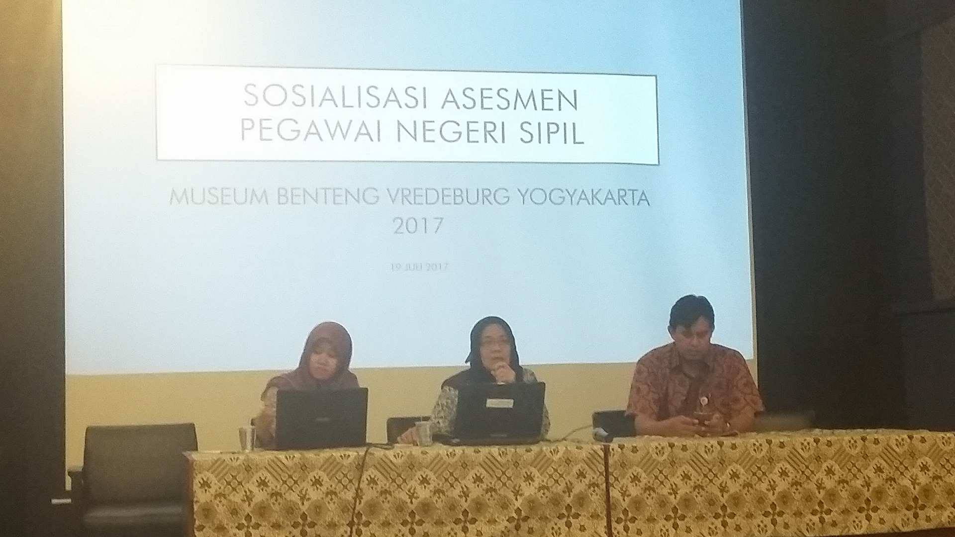 You are currently viewing Sosialisasi Asesmen PNS 2017, Bekal Asesmen Pegawai Vredeburg Bulan Juli