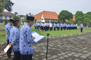 Read more about the article Upacara Pertama di Tahun 2018-Tingkatkan Disiplin Pegawai, Beri Punishment