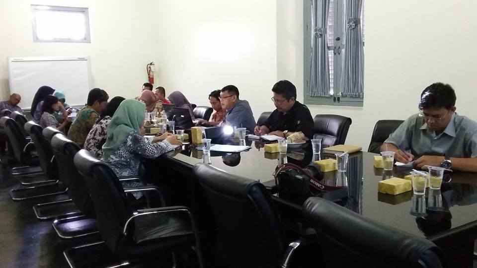 You are currently viewing Rapat Evaluasi Program- Memberikan Pelayanan Terbaik Untuk Masyarakat