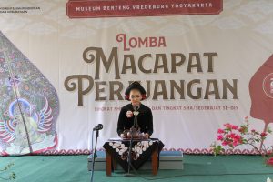 Read more about the article Lomba Macapat Perjuangan 2018 Bagas dan Erlangga Sabet Thropy Museum Benteng Vredeburg