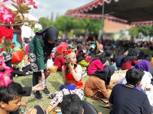 Read more about the article Gebyar SMP N 4 Yogyakarta-Melalui HUT Tingkatkan Pemahaman Budaya Bangsa Indonesia