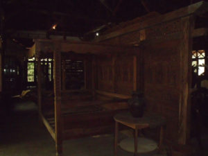 Read more about the article Studi Diagnostik Konservasi Tempat Tidur Etnik Madura Koleksi Museum Kayu Wanagama I