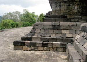 Read more about the article Ojief di Candi Borobudur