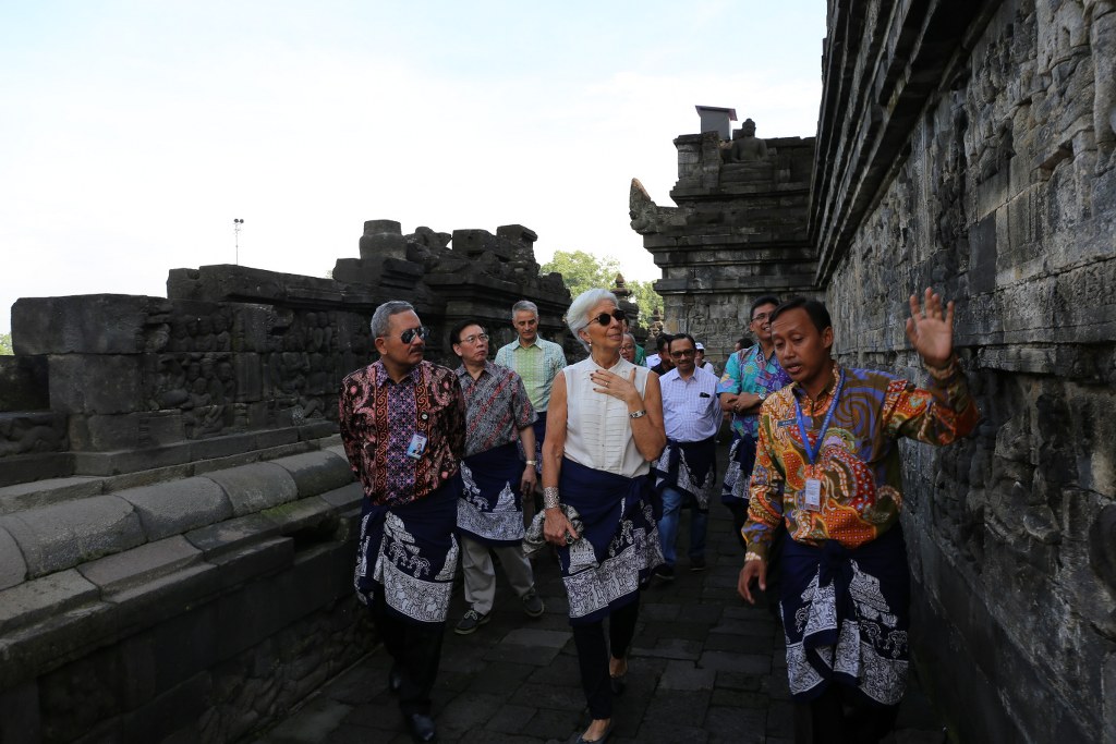 You are currently viewing Kunjungan Direktur IMF di Candi Borobudur
