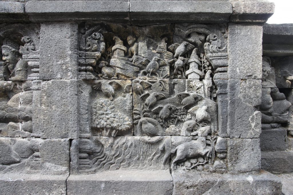 Relief Jataka Candi Borobudur yang sarat akan ajaran budi pekerti