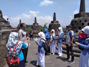 Belajar di Borobudur