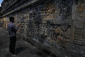 Kunjungan Tim LIPI ke Candi Borobudur