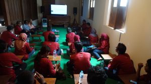 Read more about the article Ekskursi Peserta Workshop Cagar Budaya Bata Ke Masjid Menara Kudus
