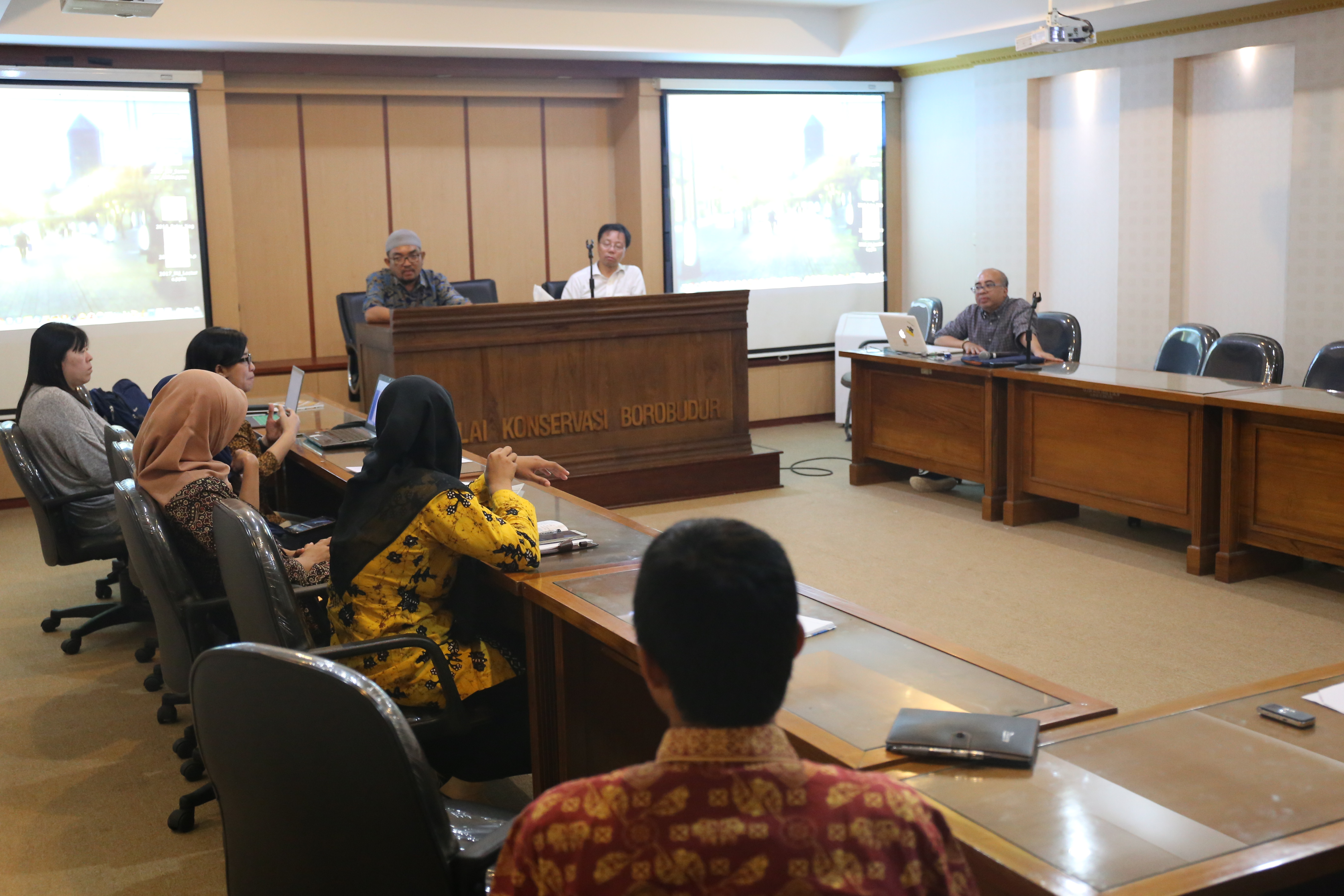 You are currently viewing Penjajakan Kerjasama antara LIPI, Universitas Rutmeuiken dan Balai Konservasi Borobudur