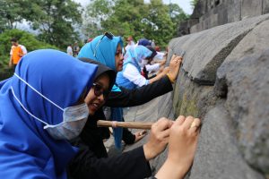 Aksi Bersih Candi 