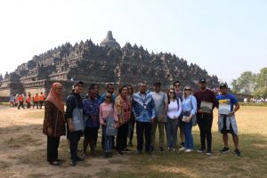 Read more about the article Friend of Indonesia 2019 Mengunjungi Candi Borobudur