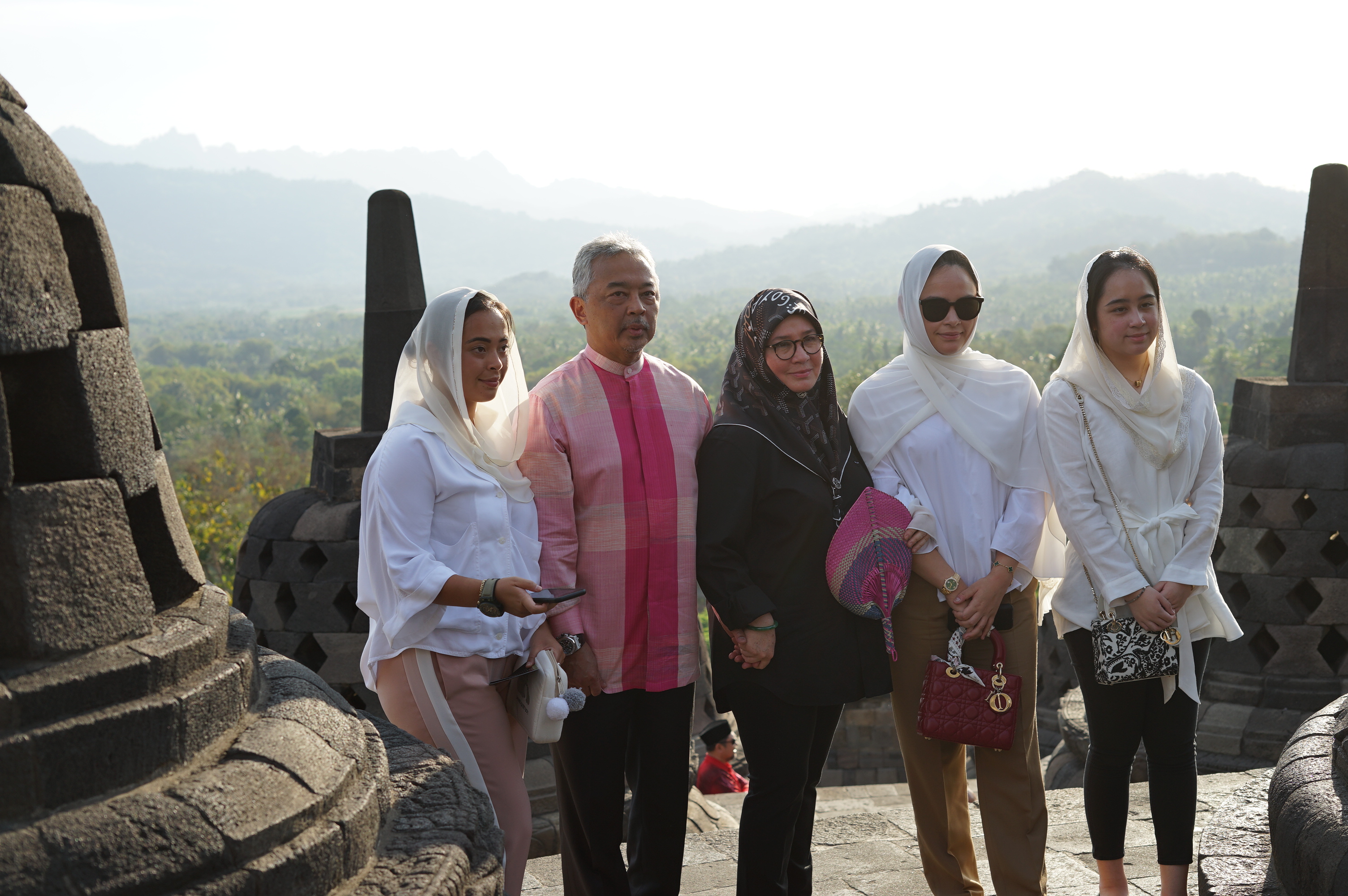 You are currently viewing Raja Malaysia Mengunjungi Candi Borobudur