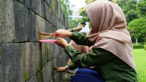 Read more about the article Kegiatan bersih candi  bersama Young Guardian Club (YGC) Borobudur
