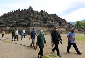 Read more about the article Kunjungan Dirjenbud ke Borobudur