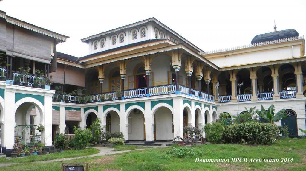 Istana Maimun Peninggalan Kesultanan Kerajaan  Melayu 
