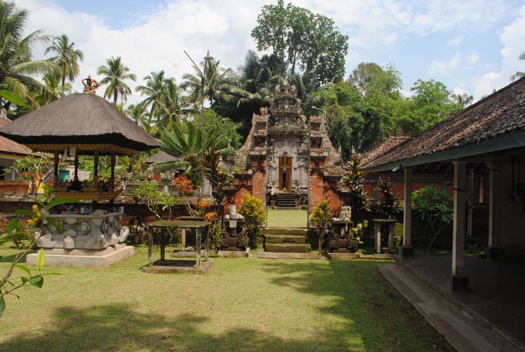 Храм Pura Puseh Убуде