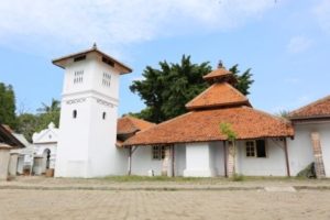 Masjid Kasunyatan tampak belakang