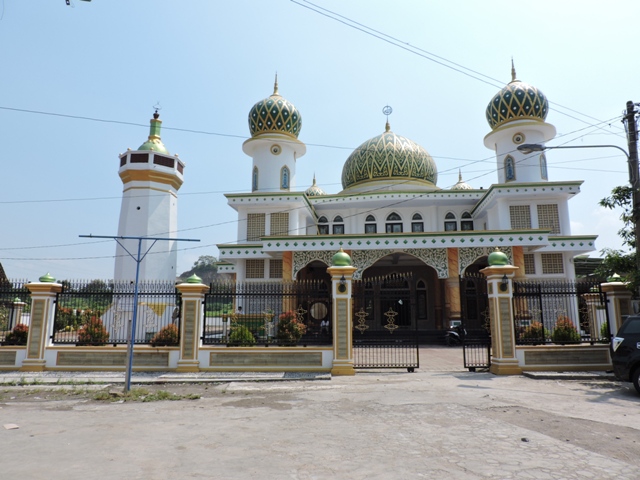 Read more about the article Menara Masjid Baitul Mutaqin (Beji), Bojonegara