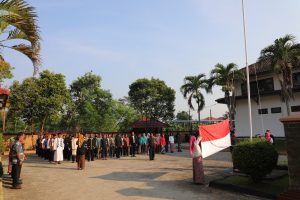 Read more about the article Upacara Peringatan Hari Pendidikan Nasional 2018