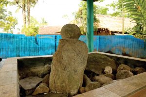 Read more about the article Sanghyang Dengdek, Arca Polinesia di Kaki Gunung Pulosari