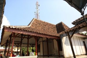 Read more about the article Gedung Eks-Kecamatan Saketi
