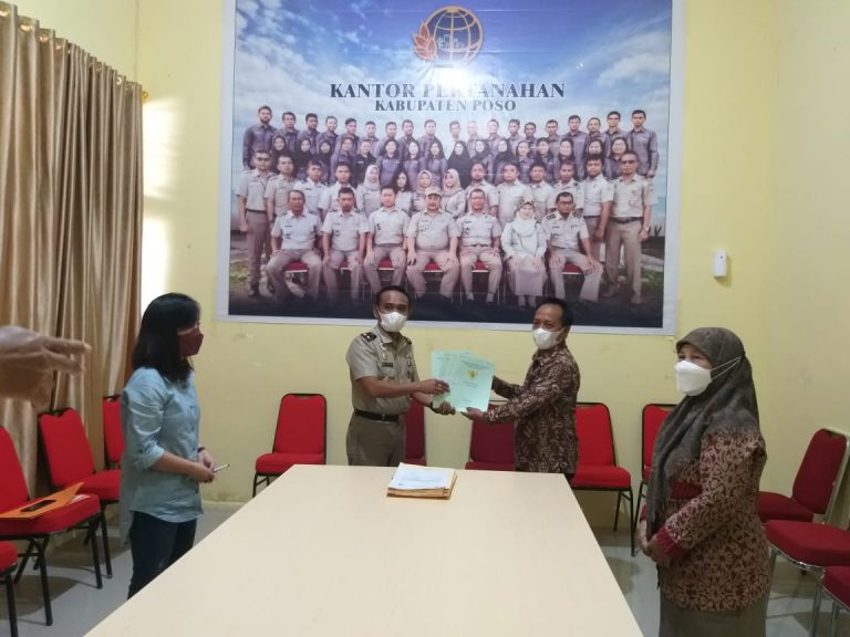 Penyerahan Sertifikat Lahan Situs Cagar Budaya di Wilayah Kabupaten Poso Sulawesi Tengah
