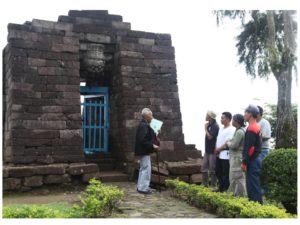 Read more about the article Belajar Menjadi Bijaksana dari Situs di Lereng Barat Gunung Lawu