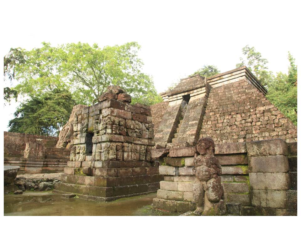 Read more about the article Peninggalan Arkeologi Lereng Barat Gunung Lawu, Sebuah Keselarasan Dengan Alam