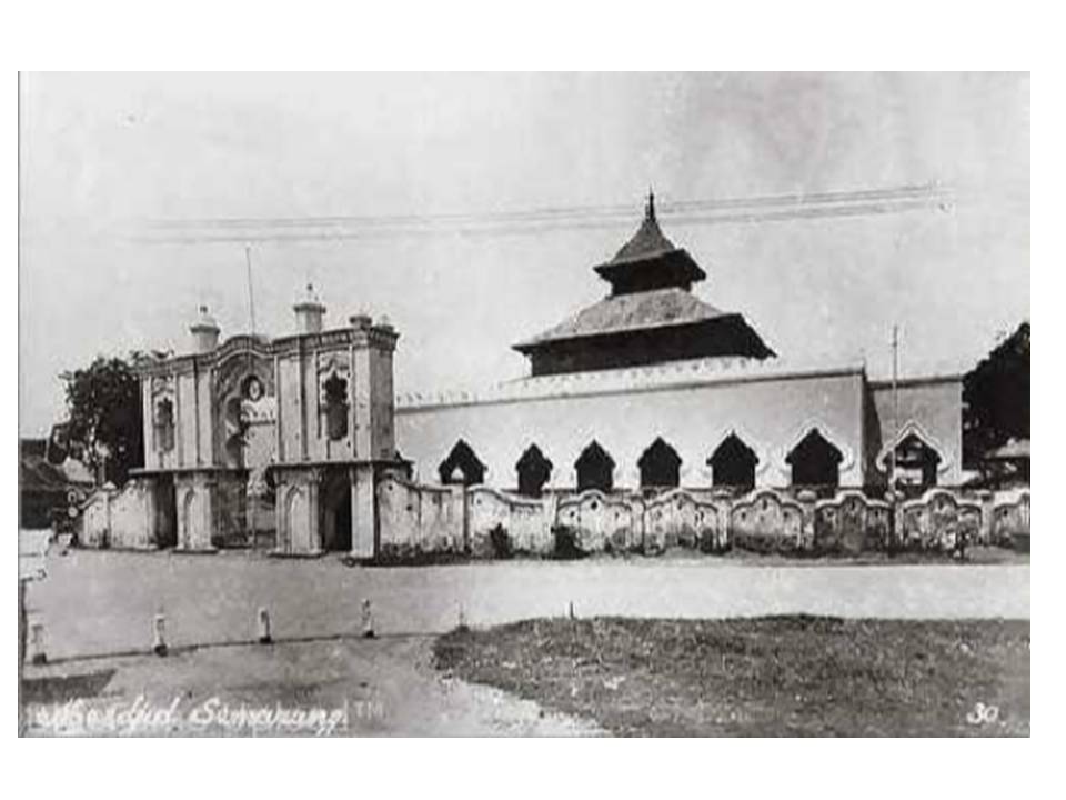 You are currently viewing Masjid Agung Kauman, Bukti Cikal Bakal Perkembangan Islam Di Semarang