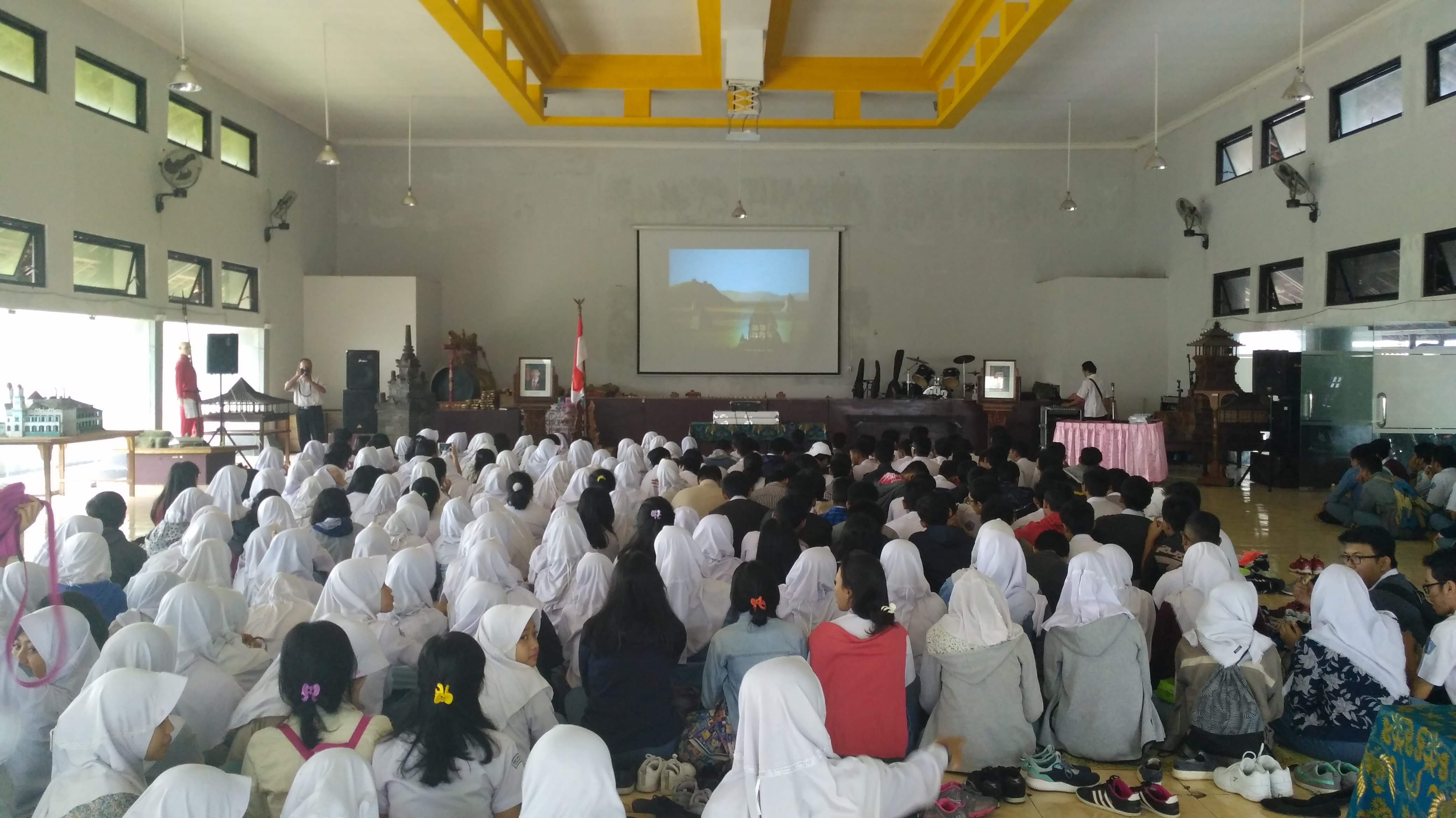 Read more about the article 391 Siswa SMA Negeri I Unggaran Kunjungi Kantor BPCB Jateng dan Candi Plaosan