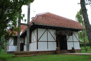 Read more about the article Gereja Salib Putih, Bukti Sejarah Penyebaran Agama Kristen di Kawasan Semarang dan Salatiga