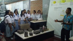 Read more about the article “Belajar Memugar dan Konservasi Candi” Ajak Siswa SMA Praktek Langsung Di Lapangan