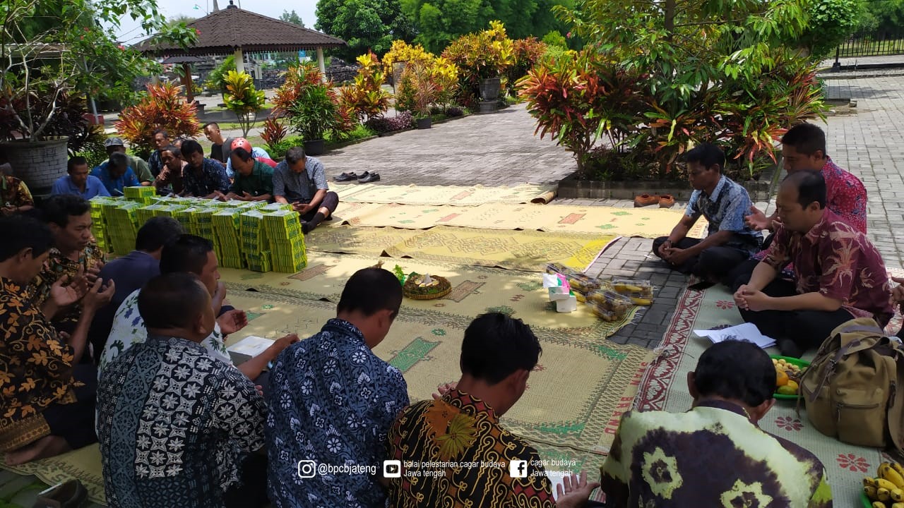 Read more about the article Doa Bersama Awali Pemugaran Tahun 2020